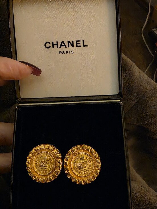 CHANEL Jewelry - Chanel Coco Crush Earrings/EUC